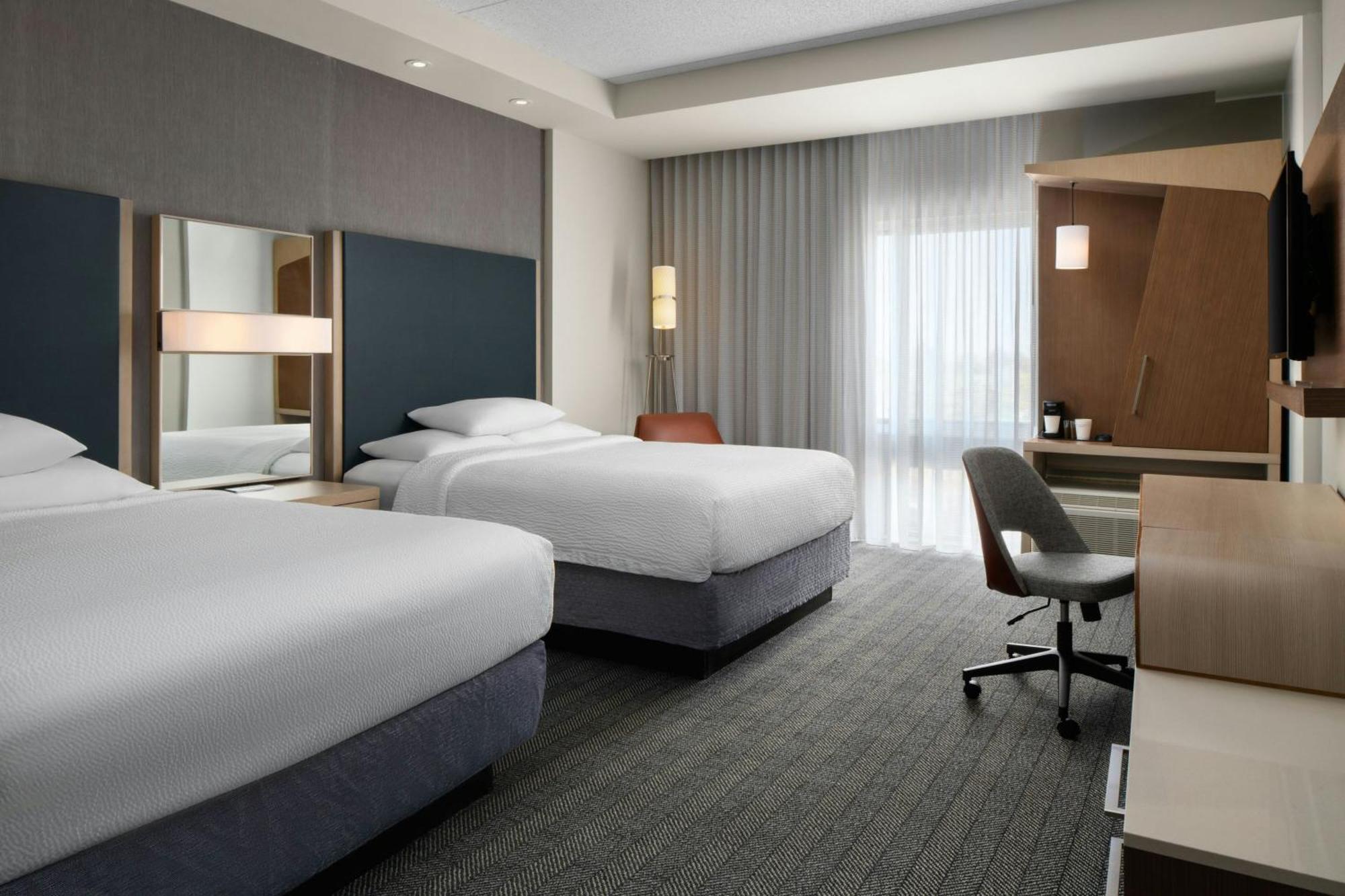 Courtyard By Marriott Fayetteville Fort Liberty - Spring Lake Hotel