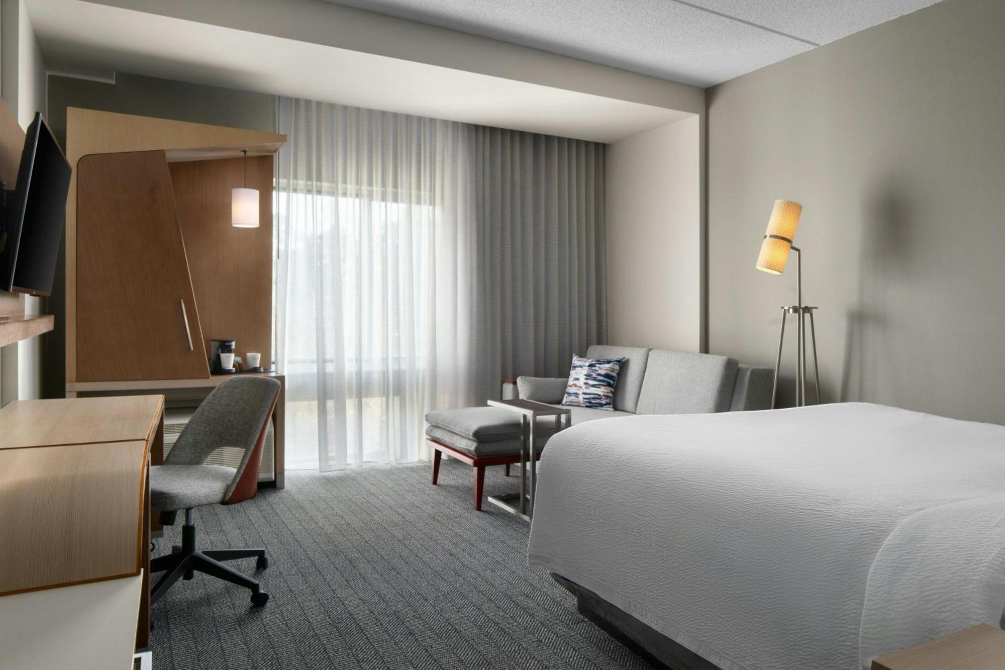 Courtyard By Marriott Fayetteville Fort Liberty - Spring Lake Hotel