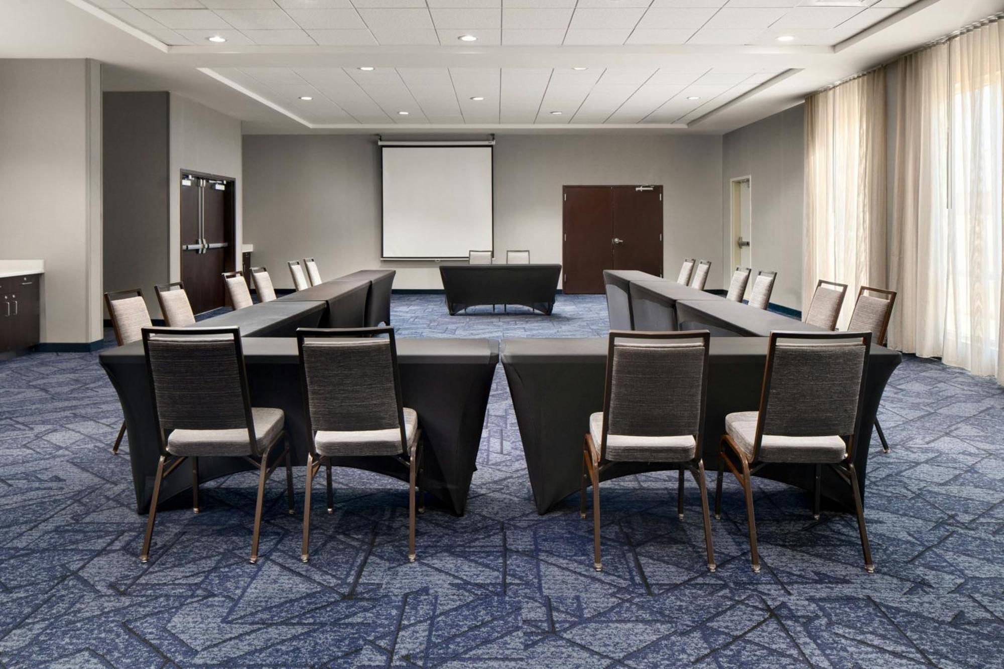 Courtyard By Marriott Fayetteville Fort Liberty - Spring Lake Hotel Spring Lake